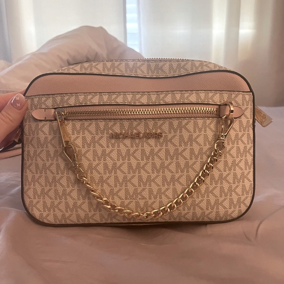 Michael Kors cross body bag - Picture 2 of 6